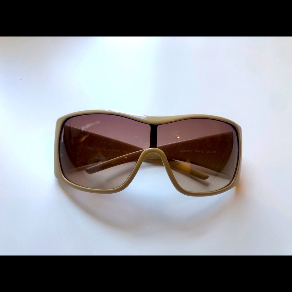 D&G SUNGLASSES